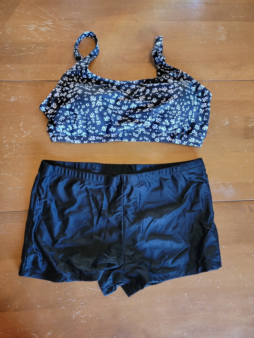 Two-Piece Black Floral Swim Top and Black Swim Shorts XL NWT